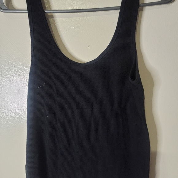 Gentle Fawn Open Slit Black Camisole - Picture 3 of 7